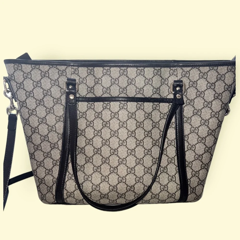 GUCCI ORIGINAL GG SUPREME CANVAS ZIP POCKET LARGE TOTE - Picture 2 of 6